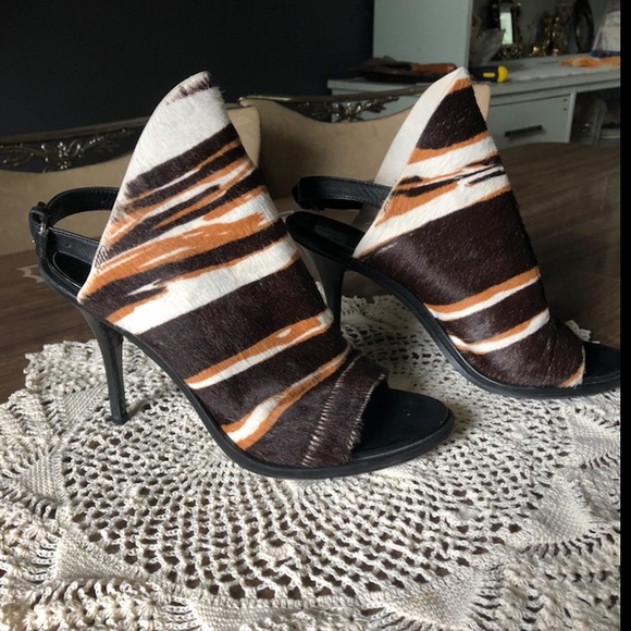 Balenciaga Striped Calf Hair Glove Sandals - Picture 4 of 11